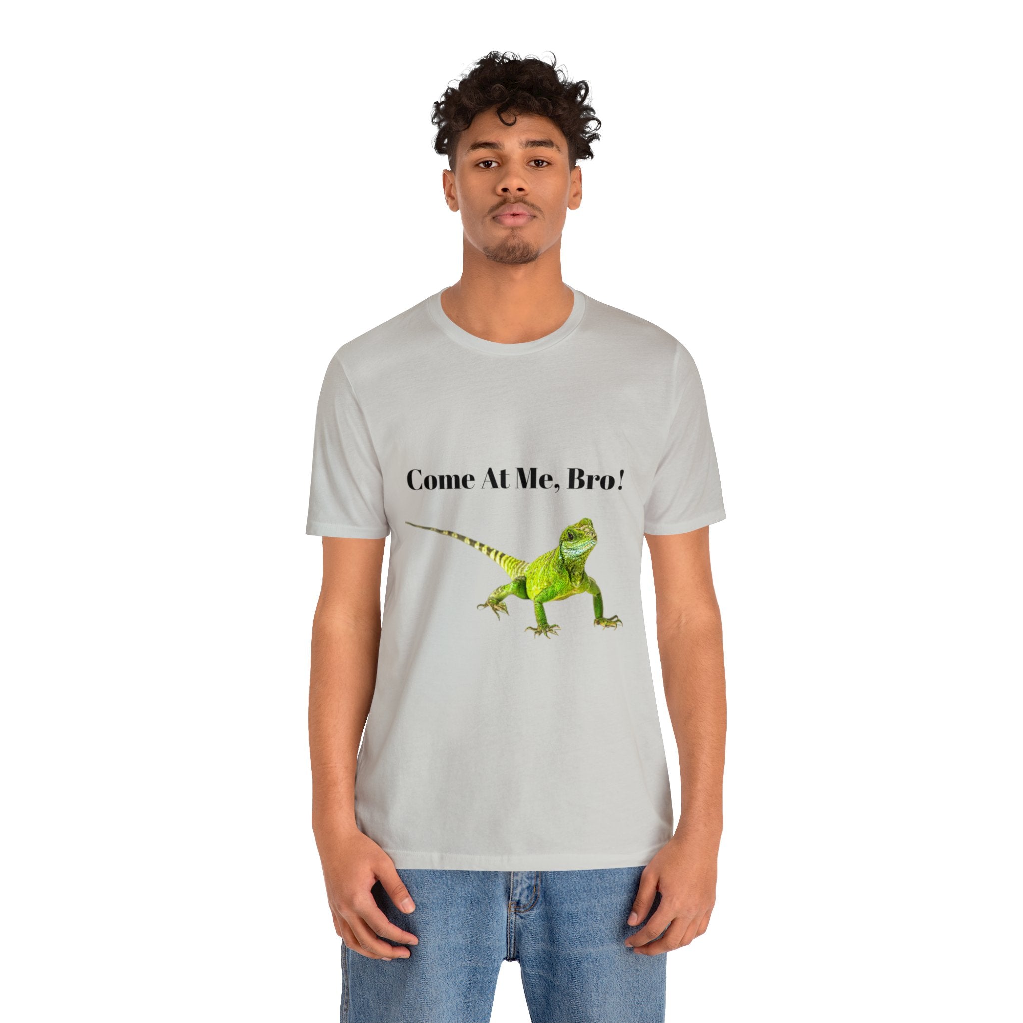 Iguana Funny Shirt for Iguana Lovers Ideal Pet Owner Gift Unique Birthday Present Reptile Enthusiast Apparel Animal Theme Casual Wear