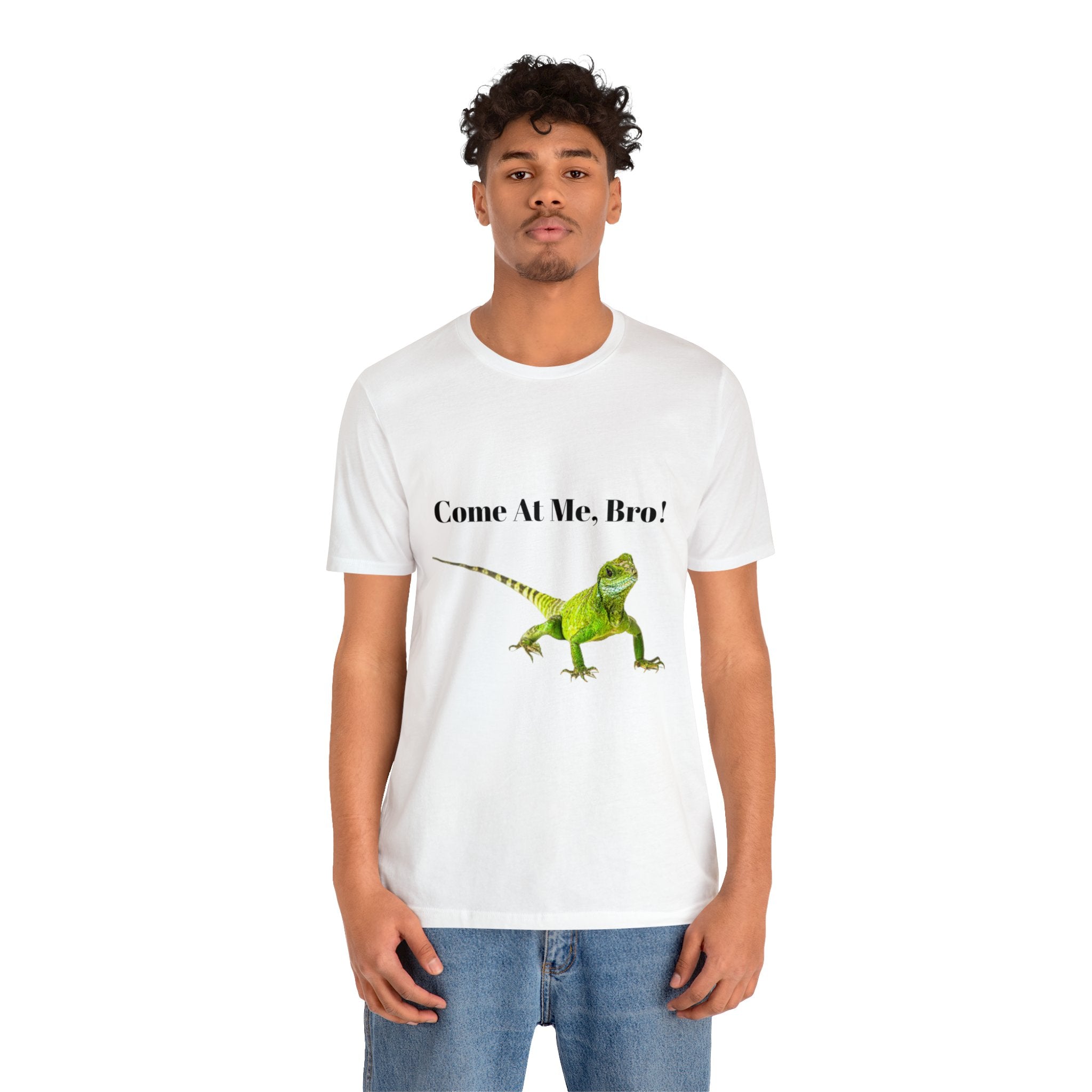 Iguana Funny Shirt for Iguana Lovers Ideal Pet Owner Gift Unique Birthday Present Reptile Enthusiast Apparel Animal Theme Casual Wear