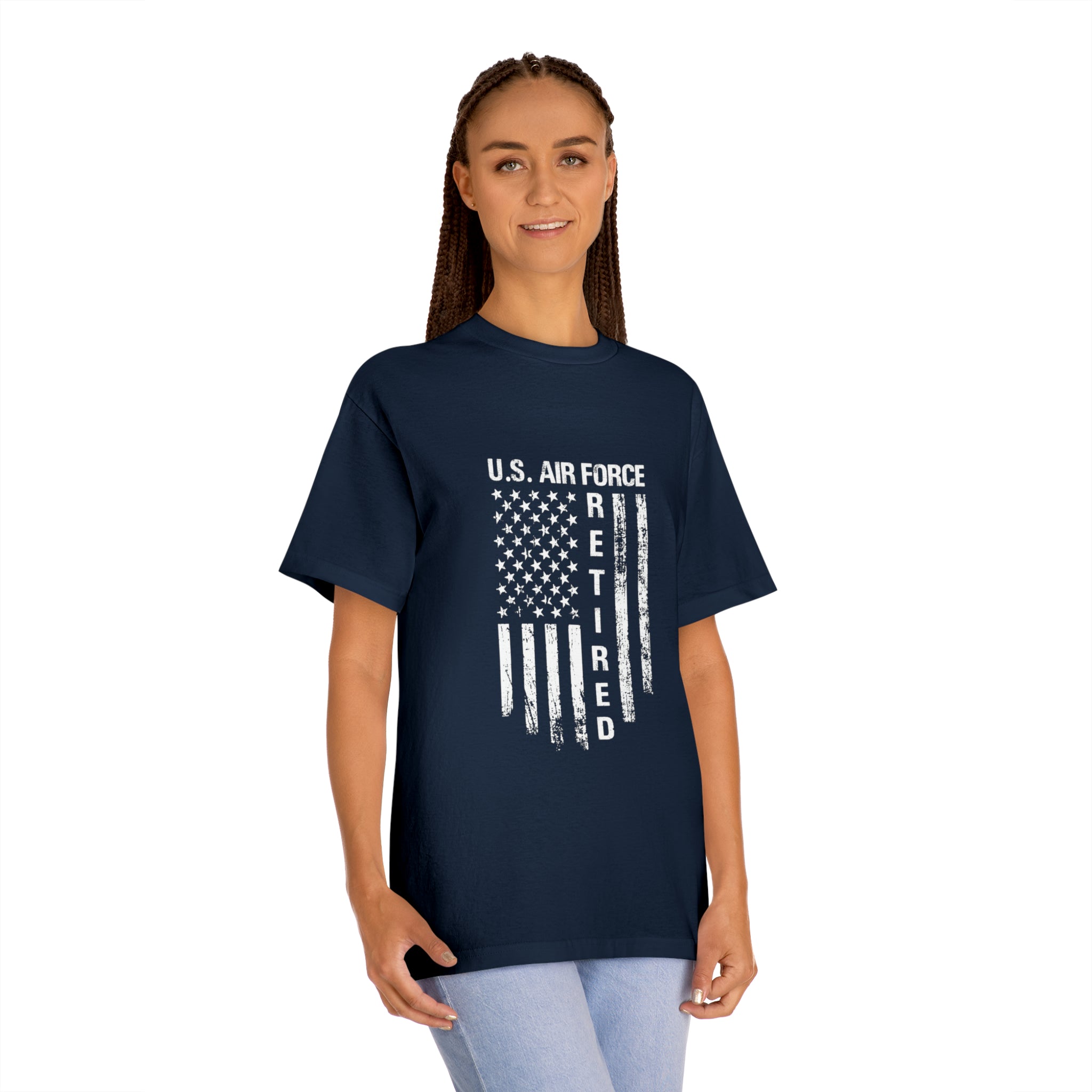 🇺🇸 Proud Display of Airforce Legacy: Featuring bold and respectful "US Airforce Retired" text, this t-shirt allows retired personnel and supporters to proudly display their affiliation with the Air Force. It's a simple yet powerful way to show respect for the sacrifices made by our service members.